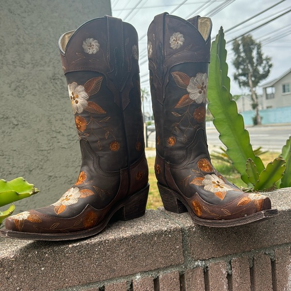 red hawk cowboy boots - Picture 2 of 4